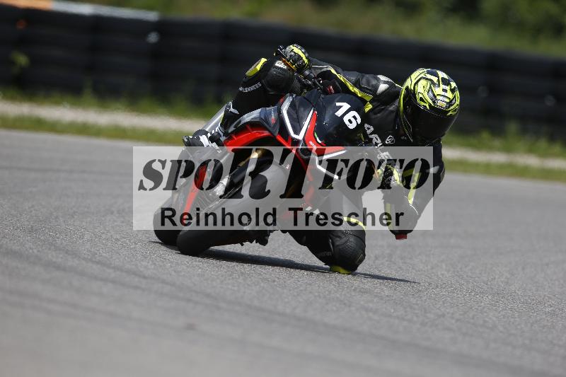 /Archiv-2024/29 12.06.2024 MOTO.CH Track Day ADR/Gruppe gelb/16